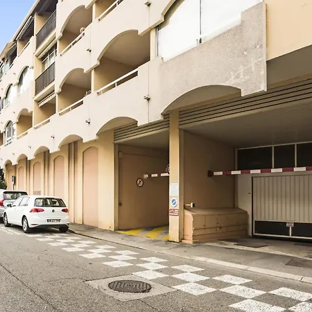 Apartment Studio 4 Personnes Proche Mer Et Commerces 73949 Sainte-Maxime